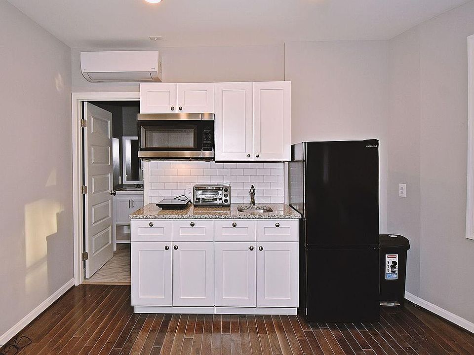 1st image of 201 E North Ave #11