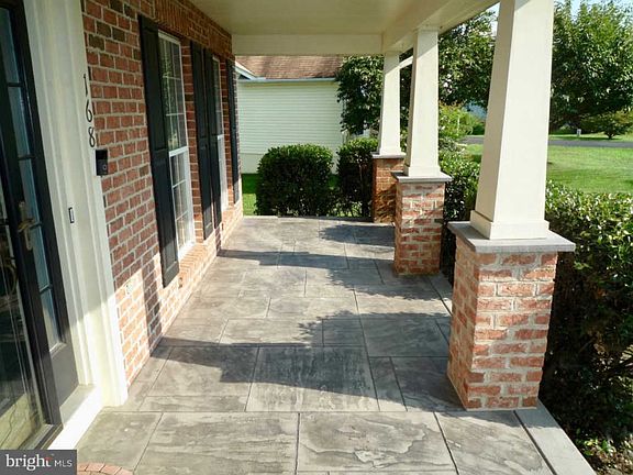 2nd image of 168 Willamette Dr