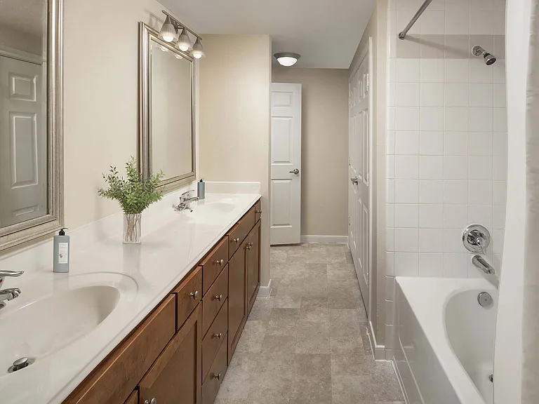 Camden Amber Oaks — Photo 16