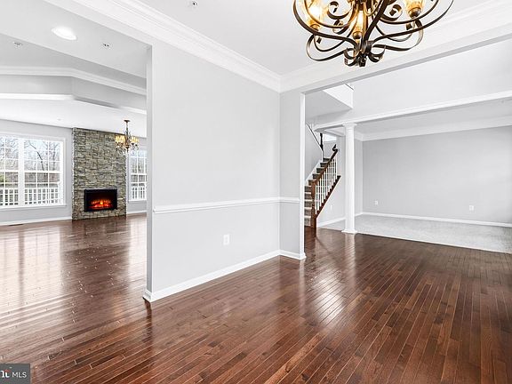 4th image of 9429 Barnside Ct