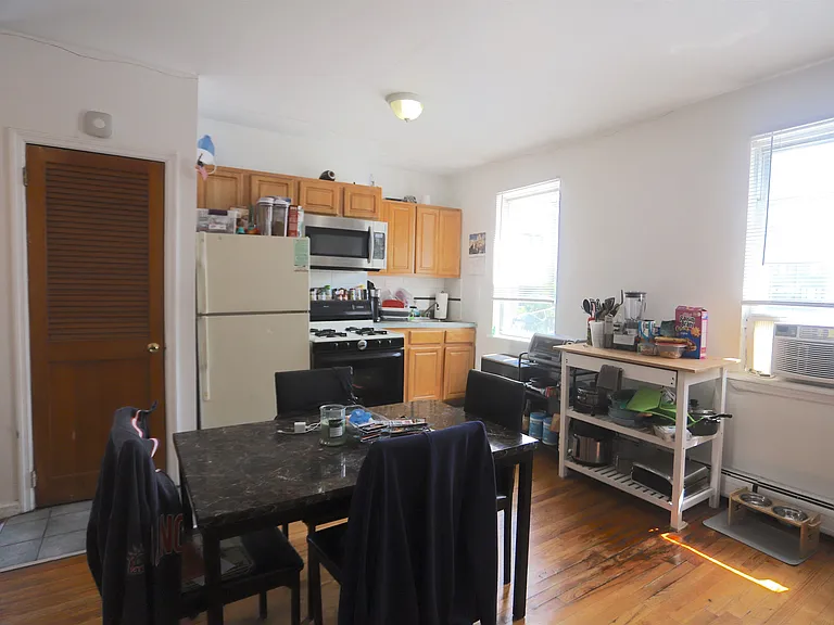 423 Jackson St #3 — Photo 3