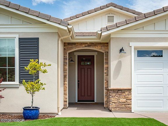 3rd image of 1523 Copperberry Way