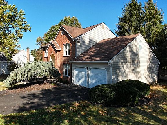 4th image of 2801 Denbeigh Dr