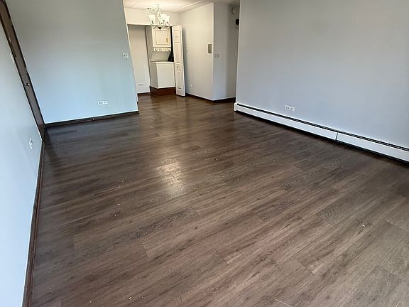 4th image of 10430 Ridgeland Ave APT 6