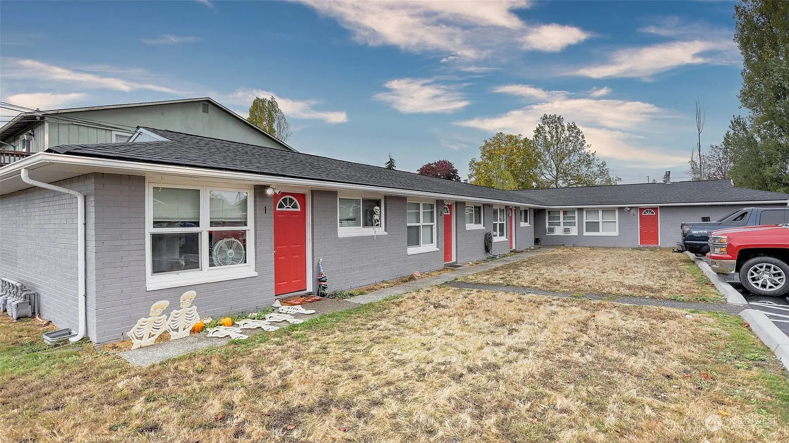 10607 Kendrick Street SW photo 1