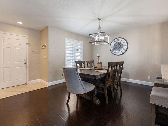 5th image of 920 Dolores Ct
