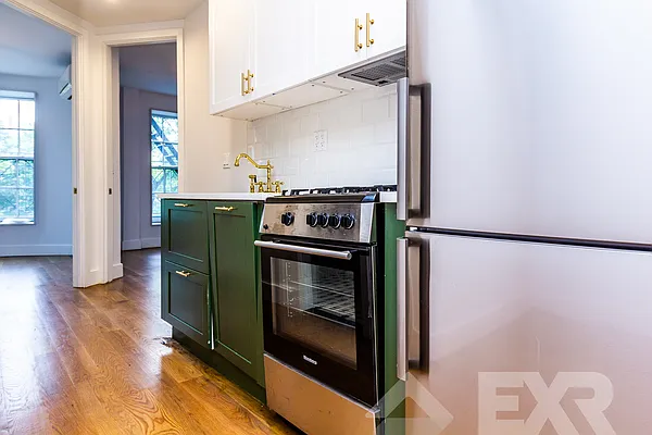 Rented by EXR | media 15