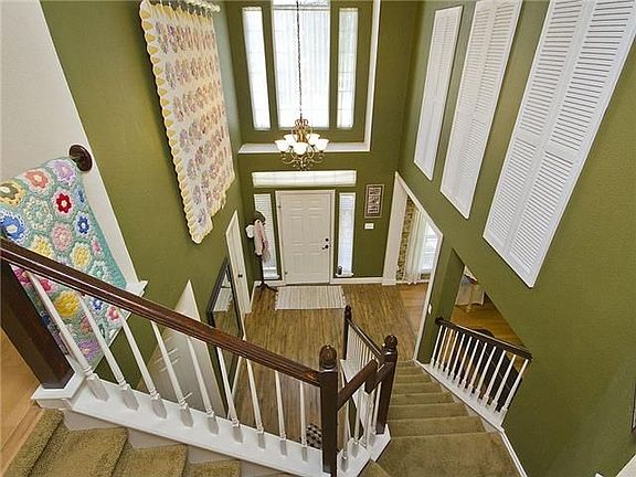 5th image of 501 Oak Park Dr