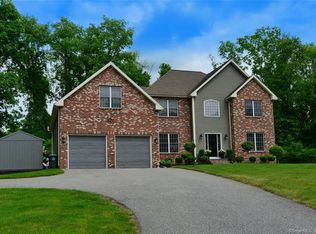 29 Olde Meadow Rd, Woodstock, CT 06281