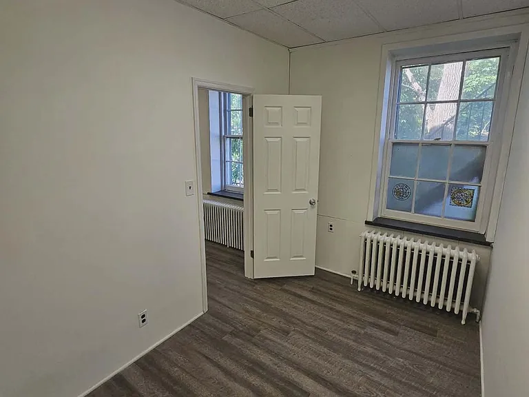 41 W Temple Ave #A2 — Photo 6