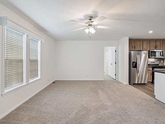 4th image of 8731 Boyer Dr