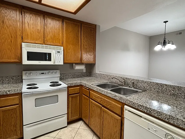 2232 River Run Dr #226-1-1 — Photo 6