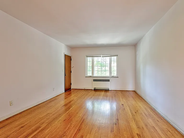 2820 Griffiths Ave #4 — Photo 4