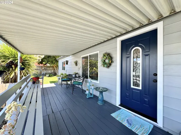 15889 Sunset Strip Space 13, Brookings, OR 97415