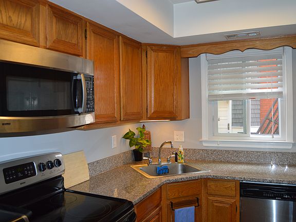 5th image of 1206 Stockley Gdns APT 403
