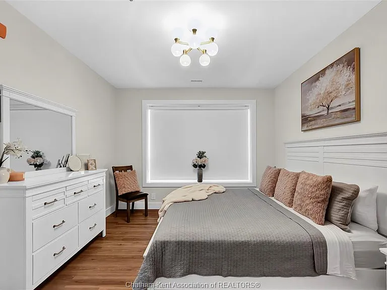 12 Mill St W #214 — Photo 11
