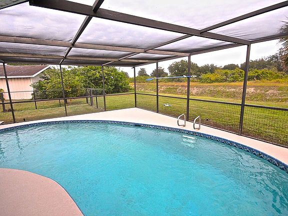 4th image of 10715 Guavatree Ct