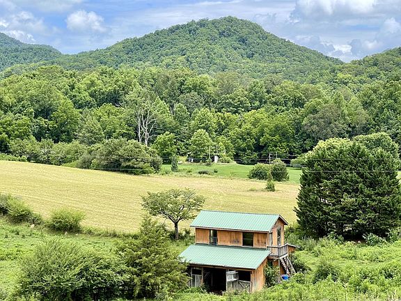 5th image of 531 Rudd Hollow Rd