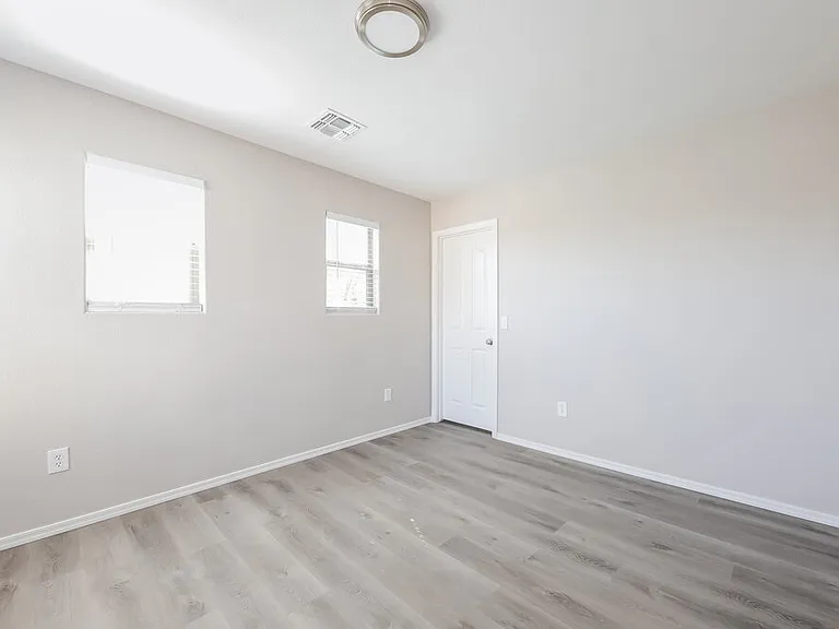 21160 E Munoz St — Photo 14