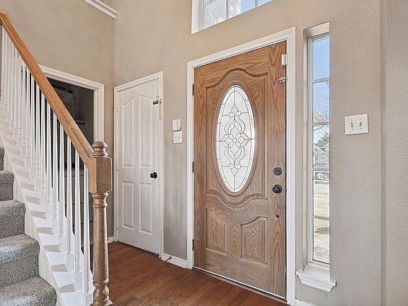 5th image of 8837 Sunset Trace Dr