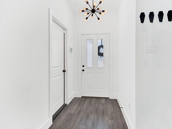 2nd image of 4811 Huey St