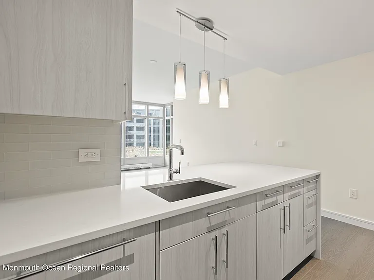 15 Morris Ave #309 — Photo 10