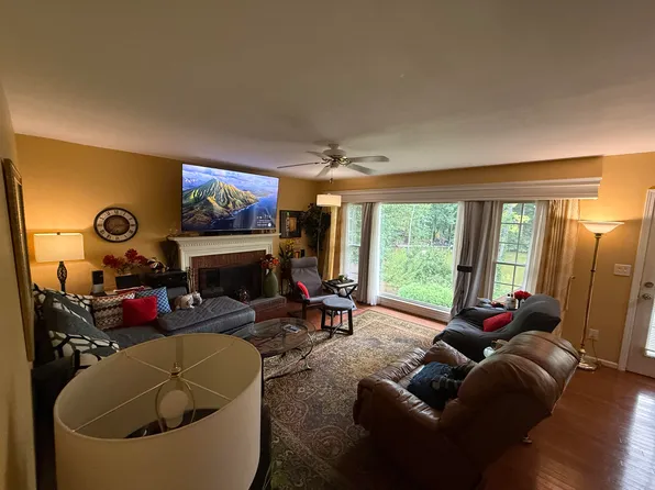 4451 Blowing Wind Dr NW, Acworth, GA 30101