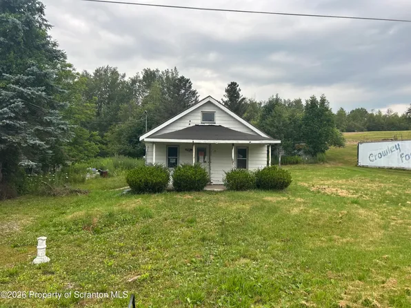 1900 Greenfield Rd, Jermyn, PA 18433