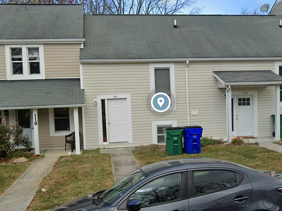 121 Lucas Dr