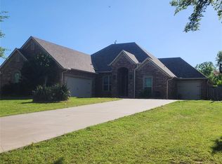 928 County Street 2932, Tuttle, OK 73089