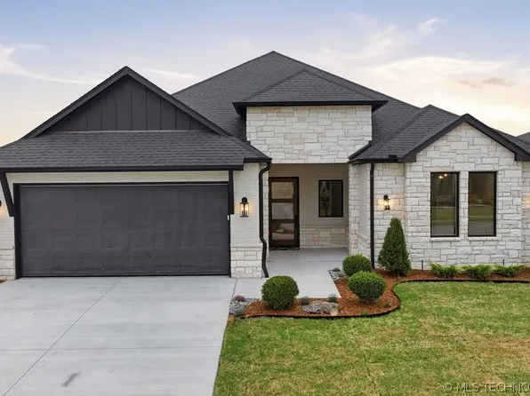 11927 S Vandalia Ave E, Tulsa, OK 74137