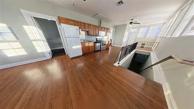 1848 Felicity St — Photo 3