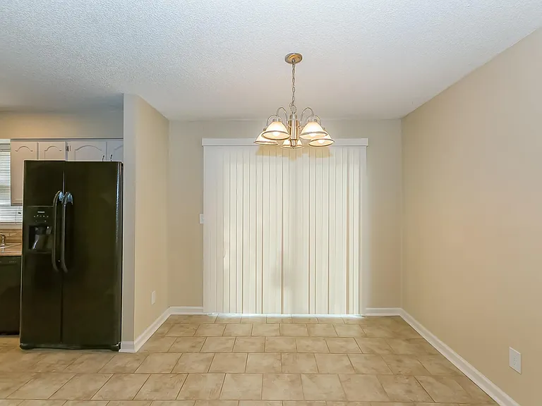 6490 N Delta Ave — Photo 9