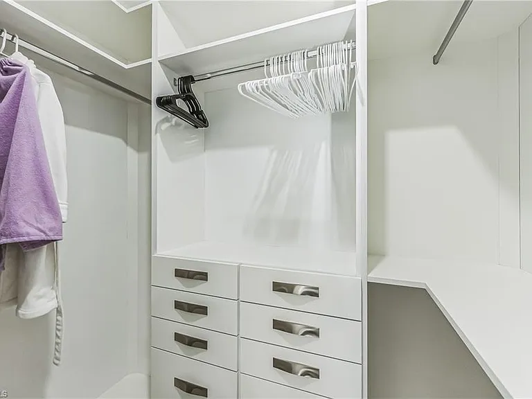 4618 Catalina Ln — Photo 18