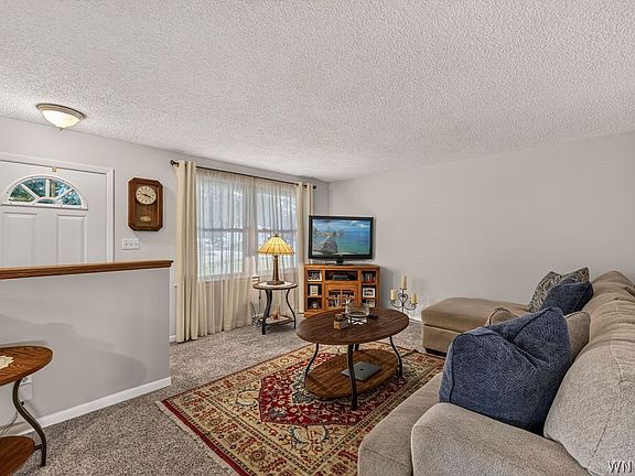5th image of 31 George Dr