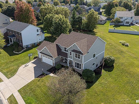 2nd image of 3223 Adele Ln
