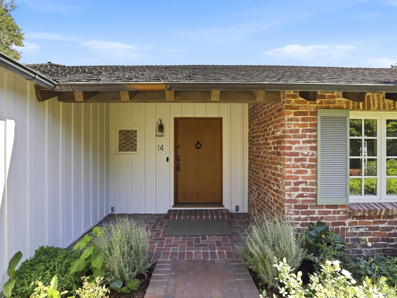 5 bed, 5110 sqft, $27,500 — Photo 3