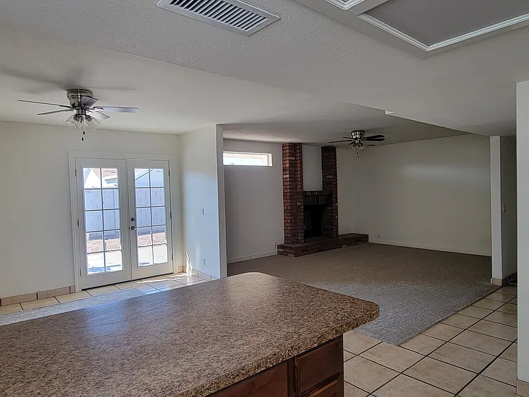 323 W Olive Ave — Photo 4