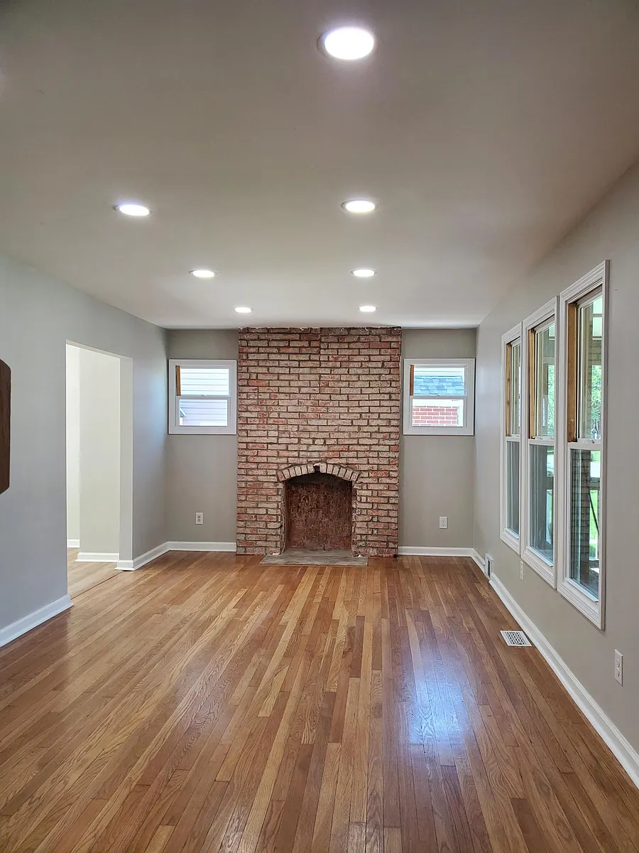 Building Photo - 952 Lilley Ave