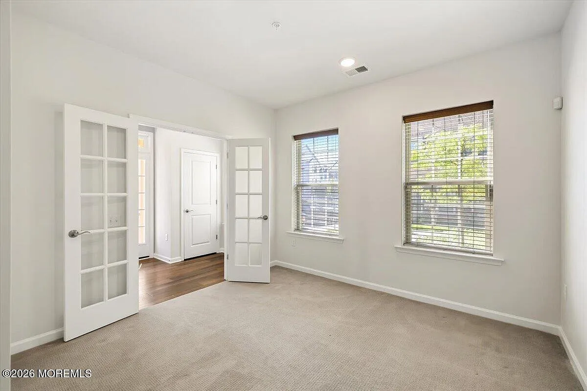 3 bed, 3.5 bath, 2000 sqft, $4,800 — Photo 4