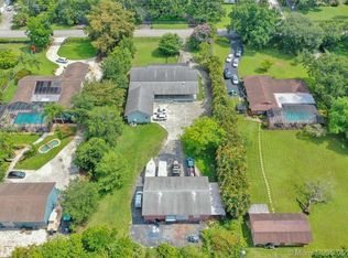 13770 SW 16th St, Davie, FL 33325