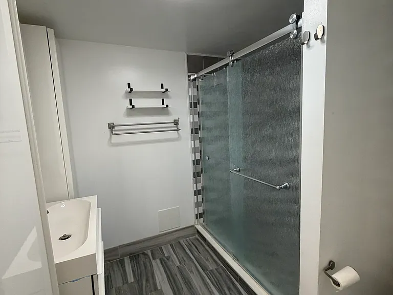 5617 Flora Ave — Photo 10
