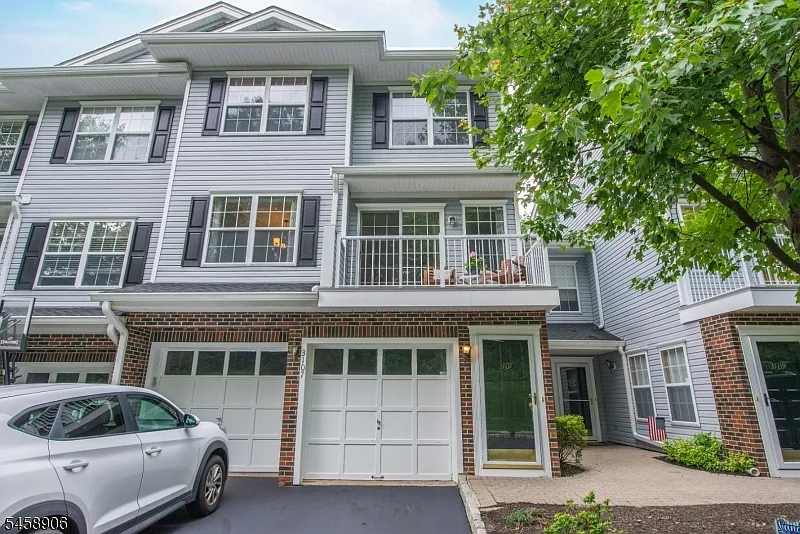 3107 Scenic Ct