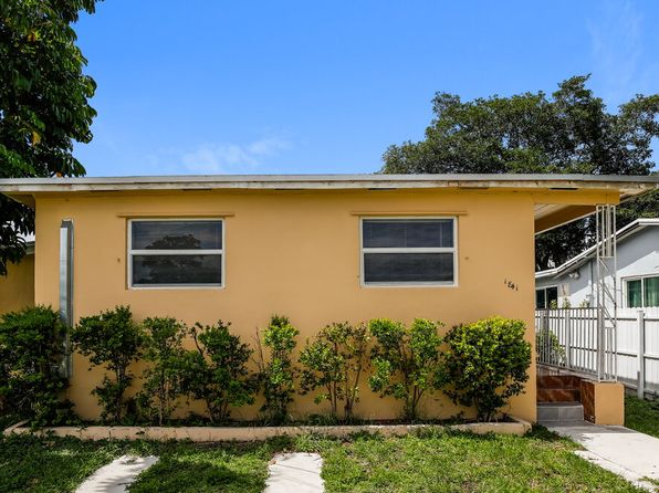 1841 NW 152nd St