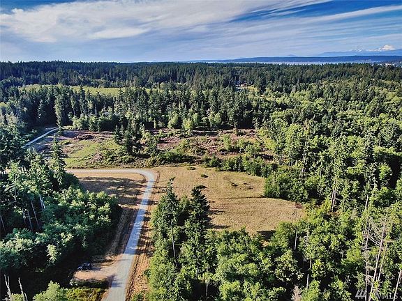 4th image of 977 Little Valley Ln