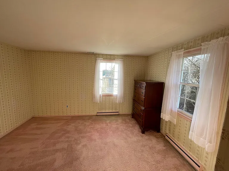 46 Glendale Dr — Photo 16