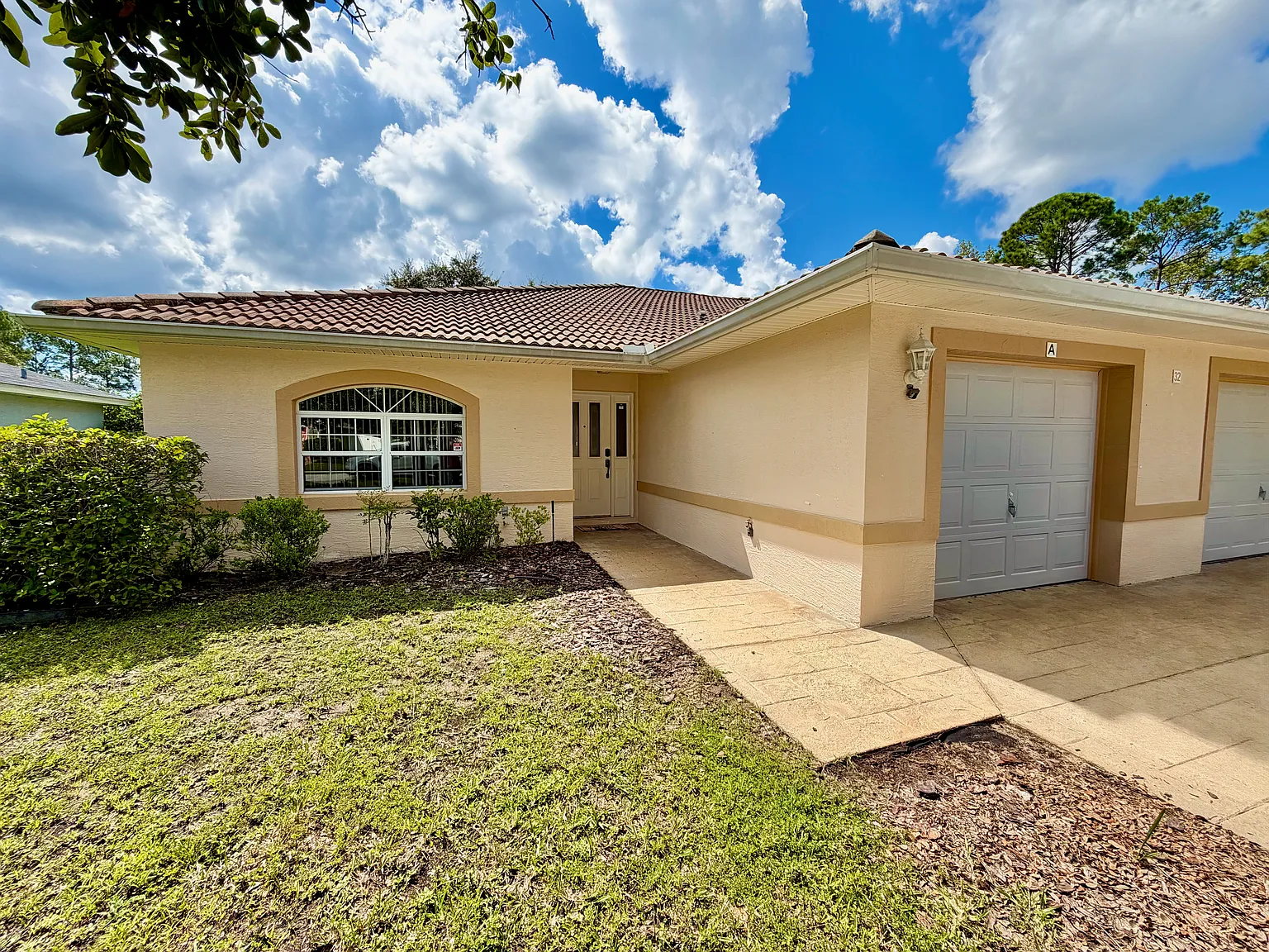 3 bed, 1274 sqft, $1,600 — Photo 1