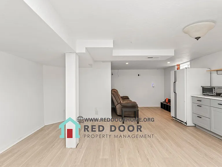 2209 1st Ave S — Photo 9