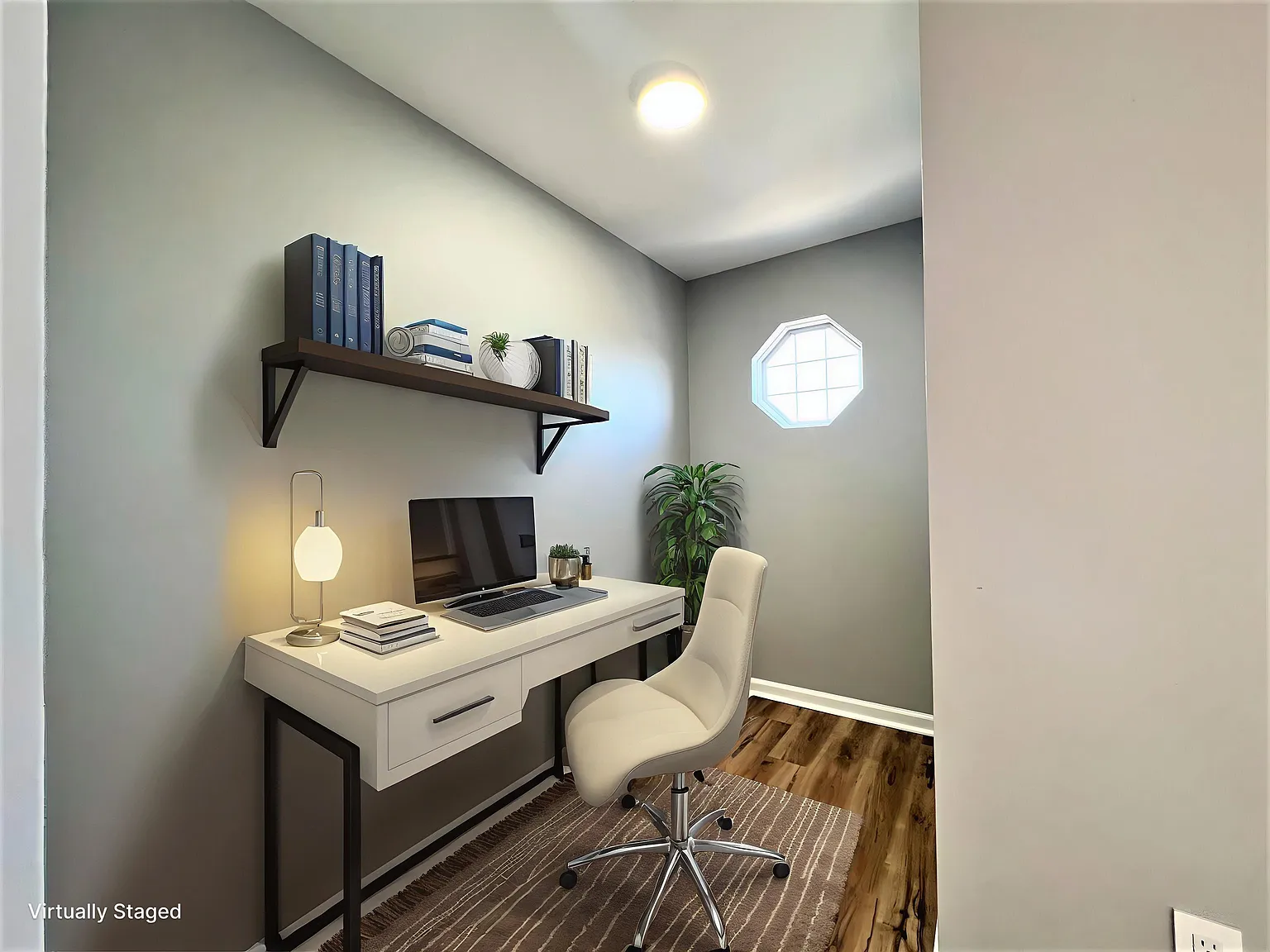 3 bed, 1050 sqft, $3,100 — Photo 3