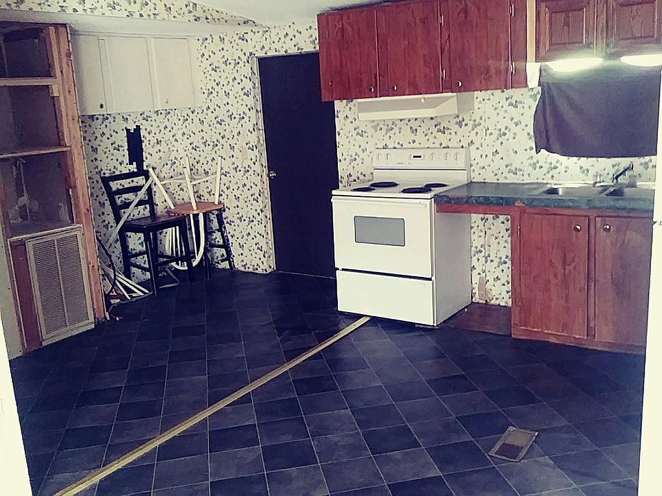 2nd image of 61 Valley View Dr